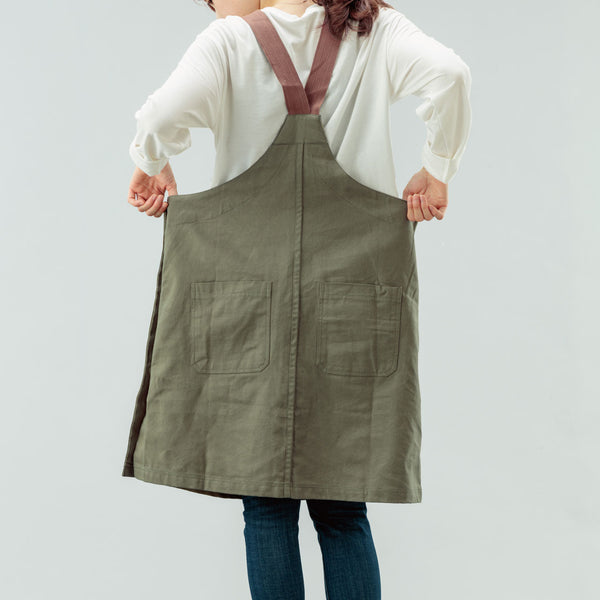 【完売・次回入荷未定】Peacetar Black Label カバーオールエプロン カーキ - キッチン・アウトドア・介護など作業着に人気 - 鍋・フライパン・キッチン用品と雑貨の専門店 『NABESTORE』